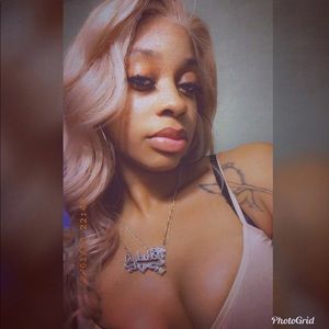 Meet your Posher, Gladys